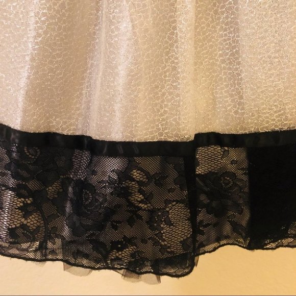 Jessica McClintock Strapless Formal Dress - Picture 4 of 9